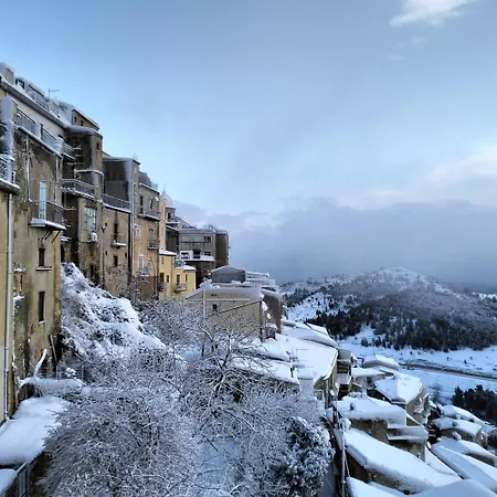 Idria 14 Bed & Breakfast *